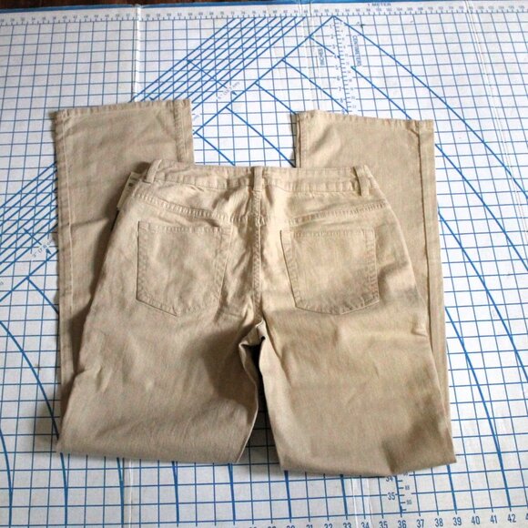 NWT Coldwater Creek Natural Waist Bootcut Beige Jeans, 8 (Long) - Picture 2 of 11